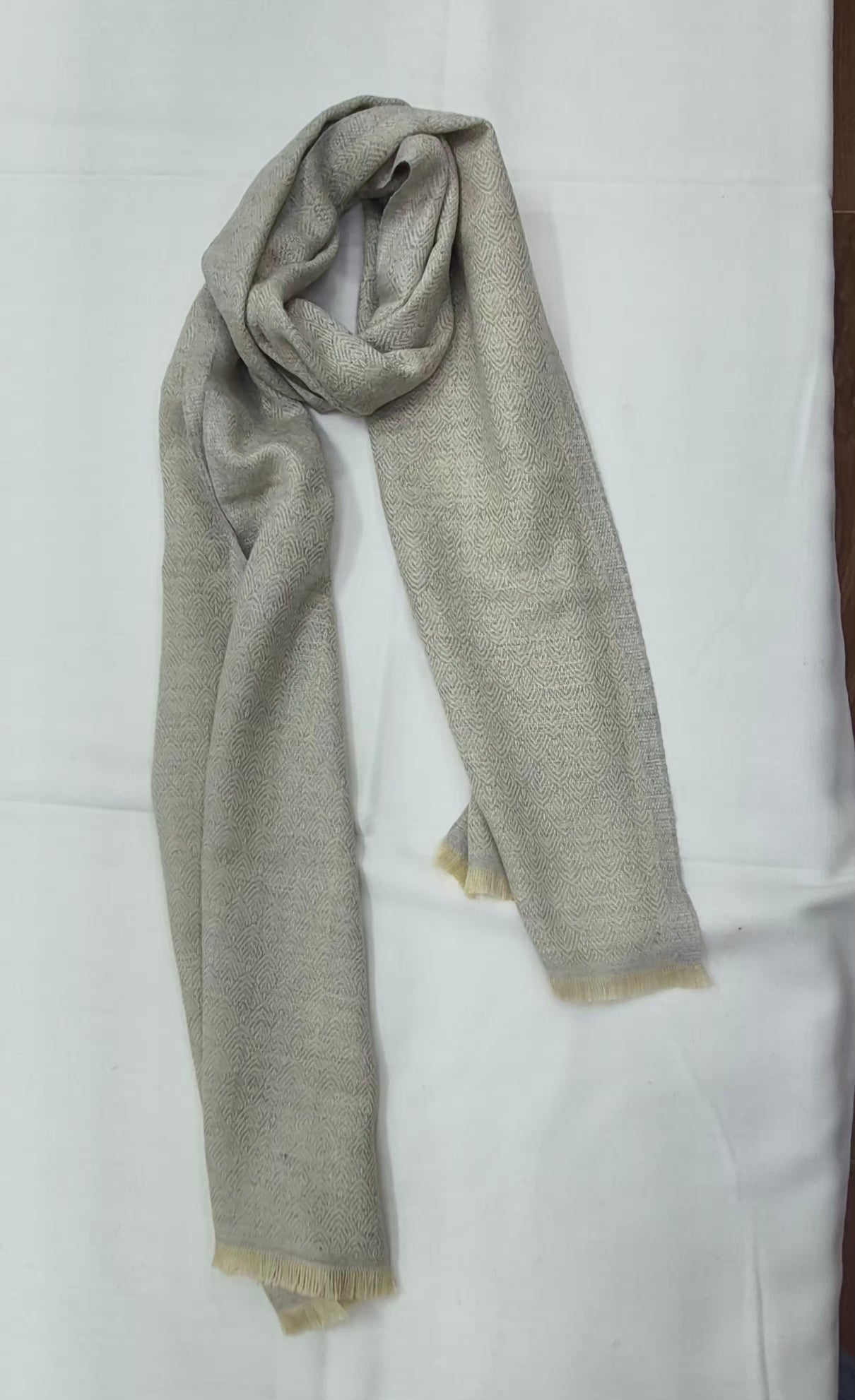 Checkered Jamawar Men’s Woollen Muffler