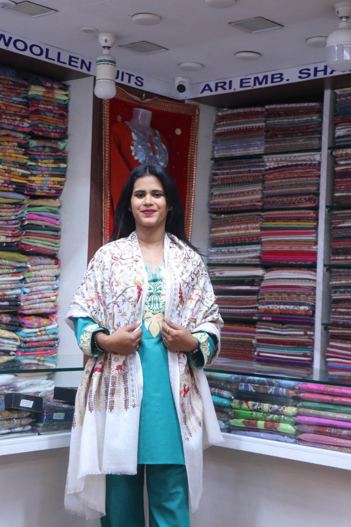 Gorgeous Warm and Soft Kashmiri Shawl