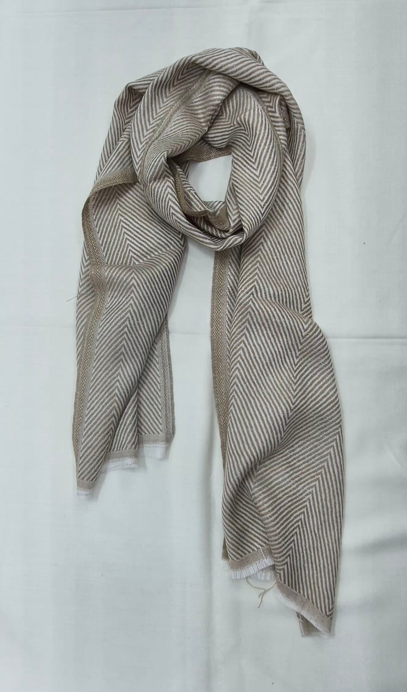 Checkered Jamawar Men’s Woollen Muffler