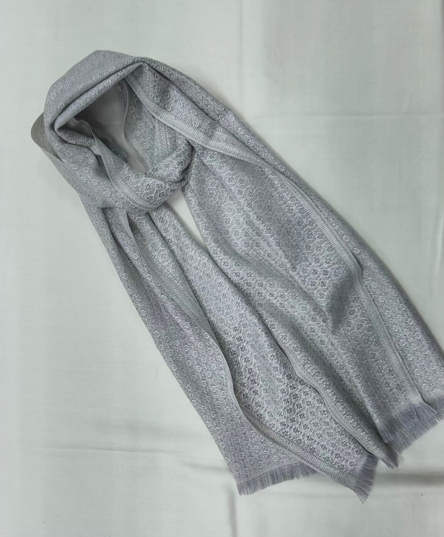 Checkered Jamawar Men’s Woollen Muffler