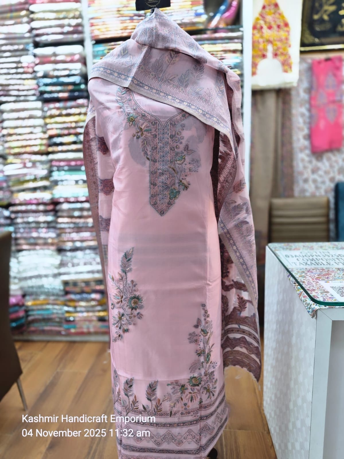 💫💫Shahi Resham by Regal Loom __Pure Kashmiri silk woven suit .