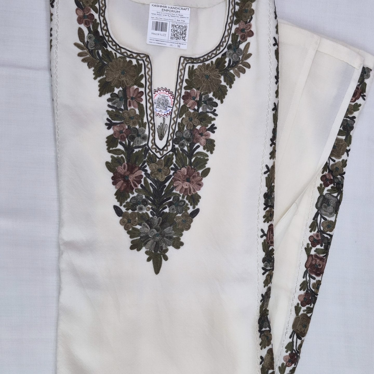 Fine cutwork pherans