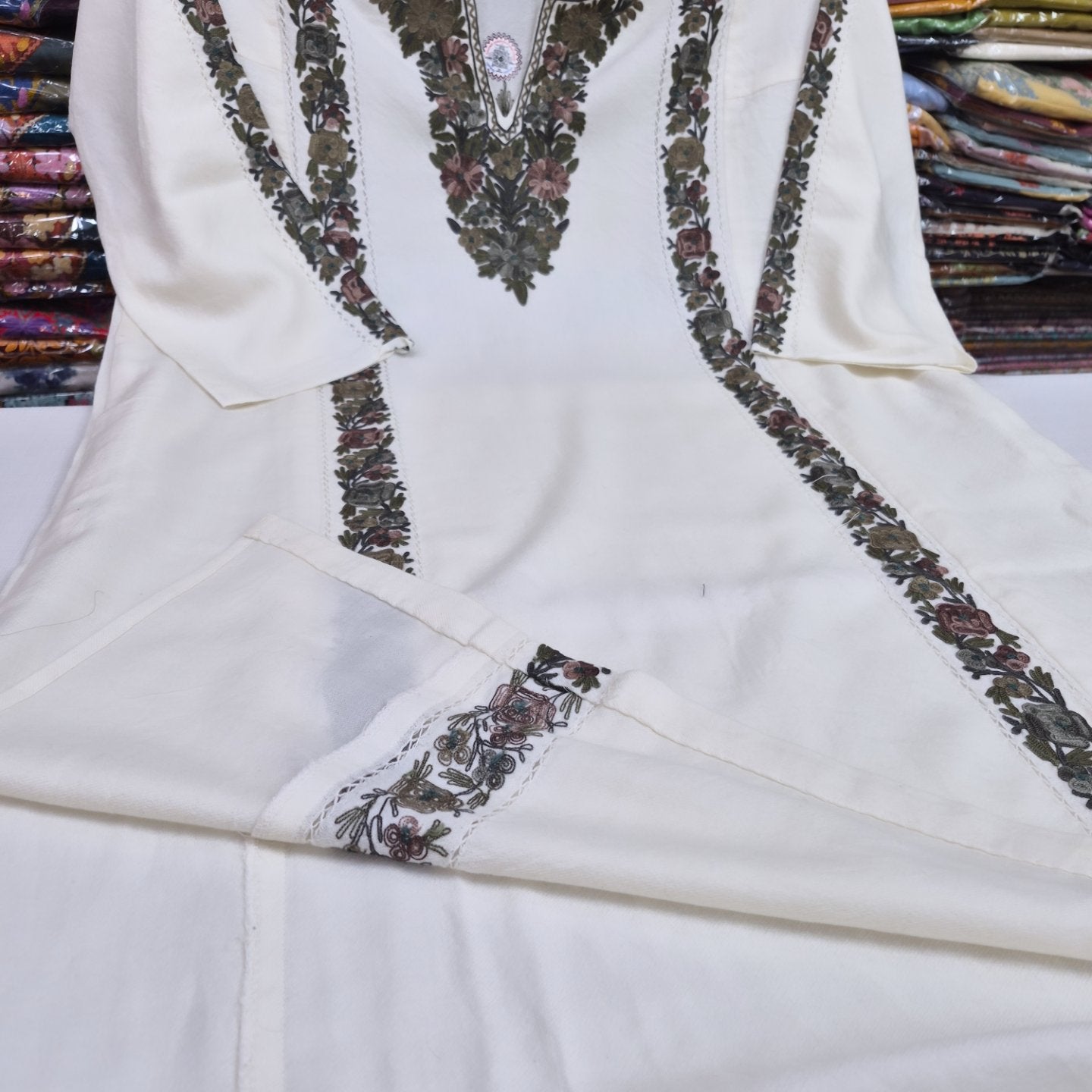 Fine cutwork pherans