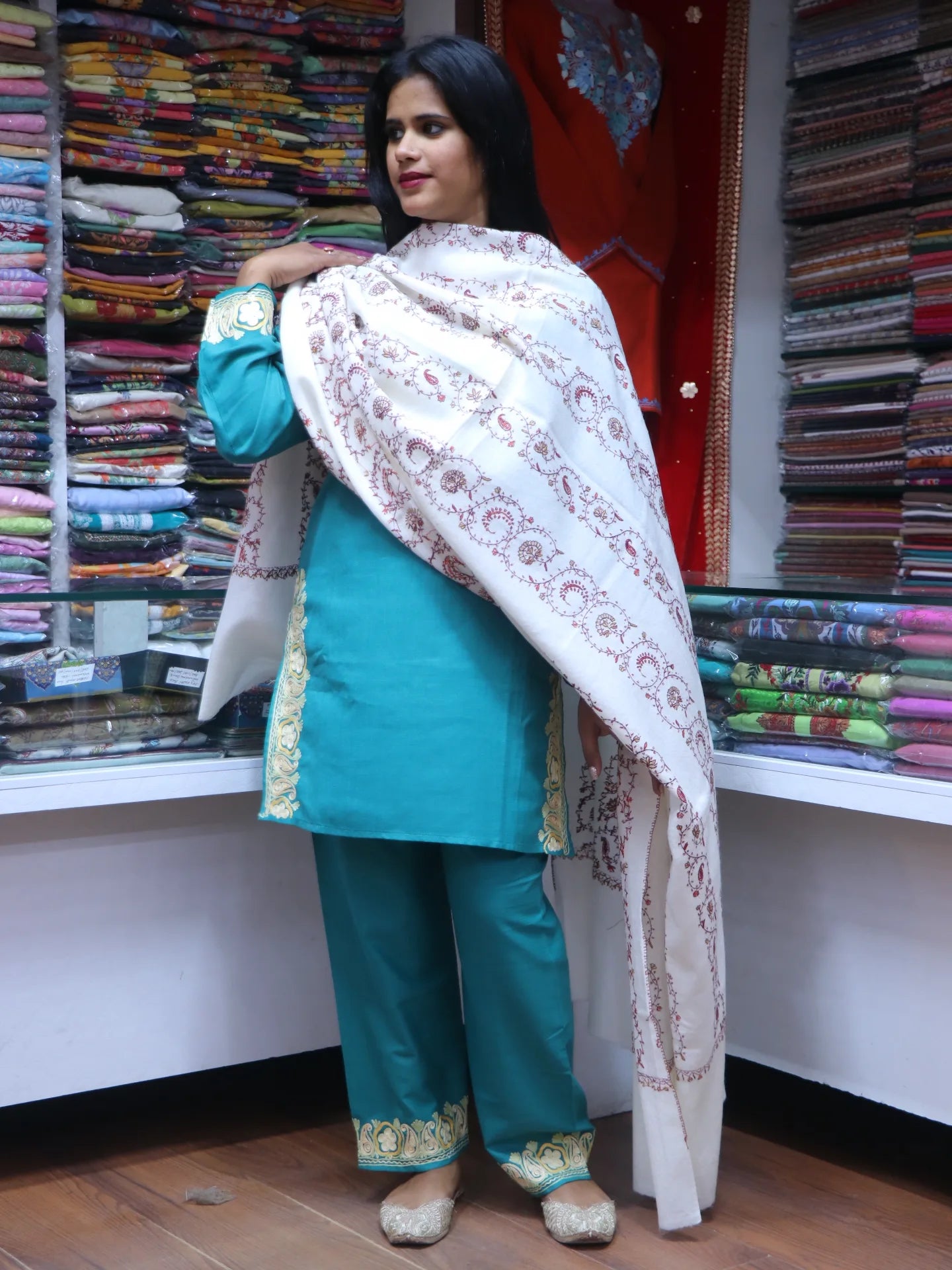 Women's Suzni hand-embroidered Shawls..