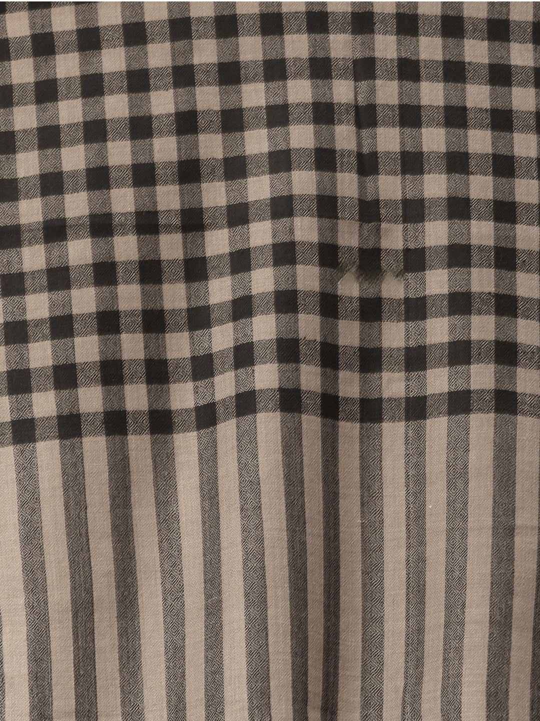 Khe_ Womens Checkered Shawl, In Extra Soft Fine Wool, Large Size